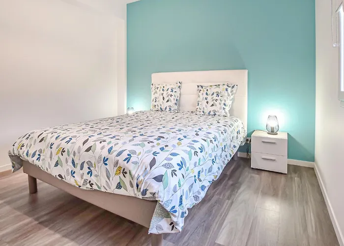 5 Bedroom Beautiful In Carteret