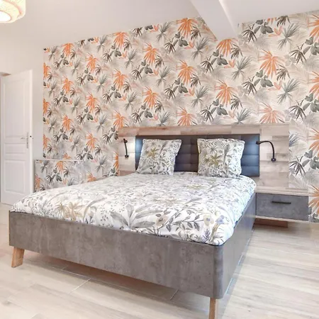 5 Bedroom Cozy In Carteret