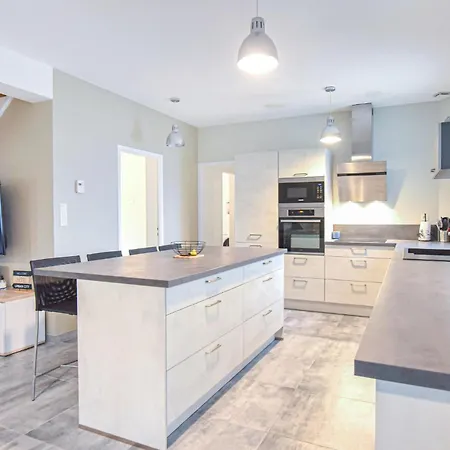 5 Bedroom Beautiful In Carteret Tatil Evi Barneville-Carteret