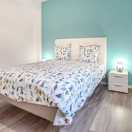 5 Bedroom Beautiful In Carteret