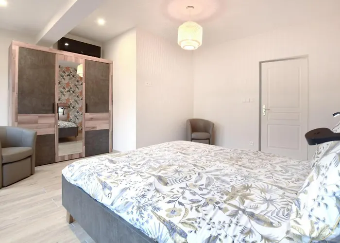 Сasa de vacaciones 5 Bedroom Beautiful In Carteret Barneville-Carteret